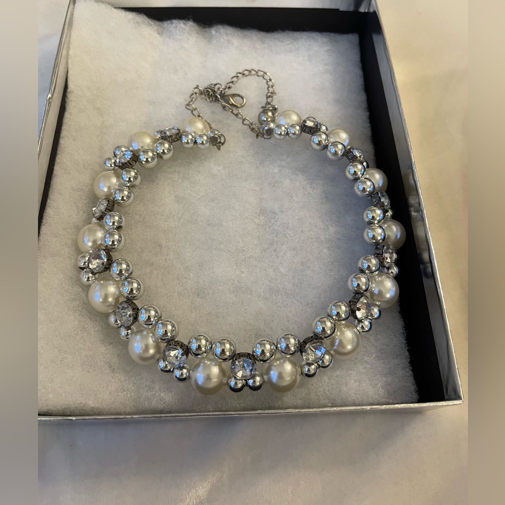 Opera Pearl Silver Metallic And Diamond Rhinestone Collar Necklace